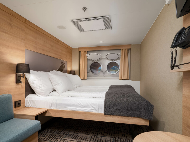Polar Outside | Lower deck for 2 travellers